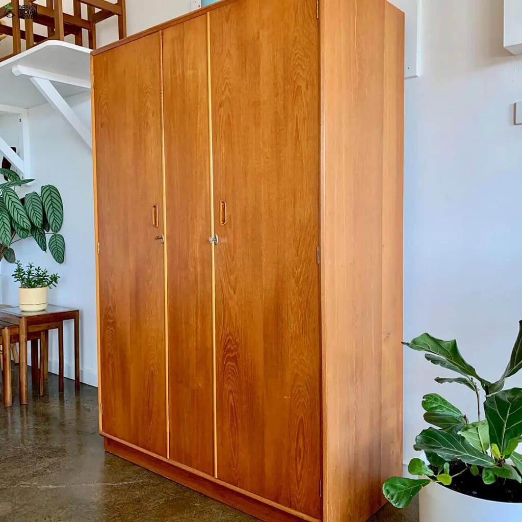 teak wood wardrobe Designs